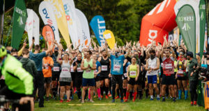 Běžecké Česko se dočkalo, odstartoval první velký závod pro veřejnost, zúčastnilo se ho 1 600 běžců BĚHEJ-LESY-2020-RESTART