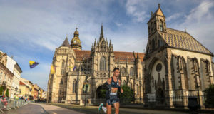 MMM v Košiciach | Marek Hladík po 21 rokoch ďalší slovenský víťaz, v osobnom rekorde 2:26:08 získal titul majstra SR Hladik-Marek-na-trati-MMM-2020-foto-SITA-Marek-Lukac