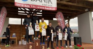 Víťazmi behu do vrchu Banské – Mláčky 2022 Erik Revaj a Eva Hrušovská